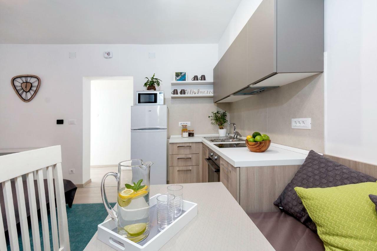 Sunsplash Apartments Póla Kültér fotó